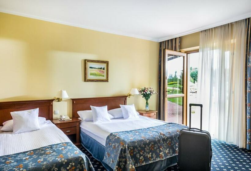 בית מלון כפרי Ossa Conference & Spa