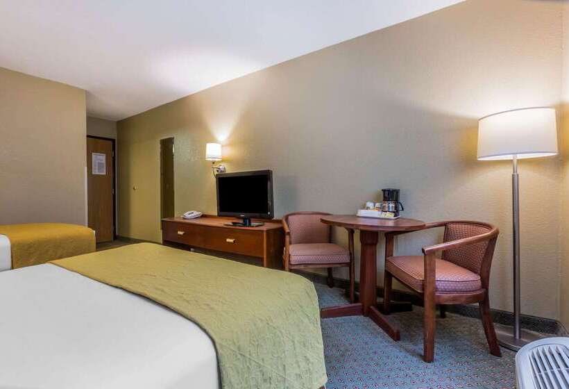 هتل Quality Inn Hyde Park   Poughkeepsie North