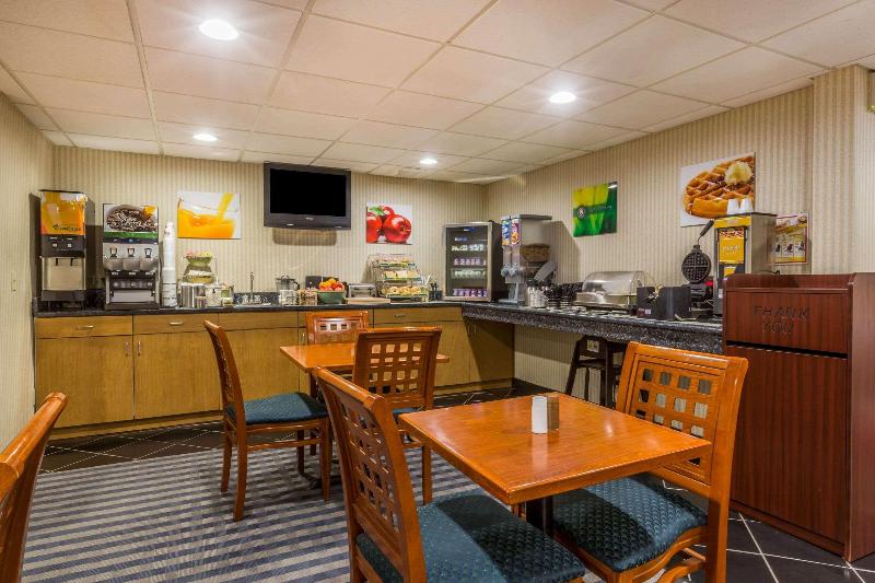 هتل Quality Inn Hyde Park   Poughkeepsie North