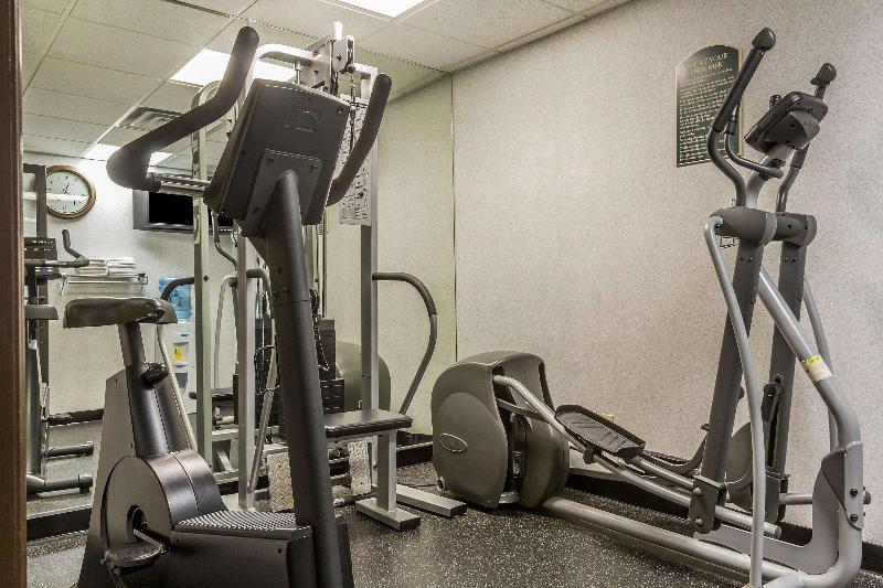 هتل Quality Inn Hyde Park   Poughkeepsie North