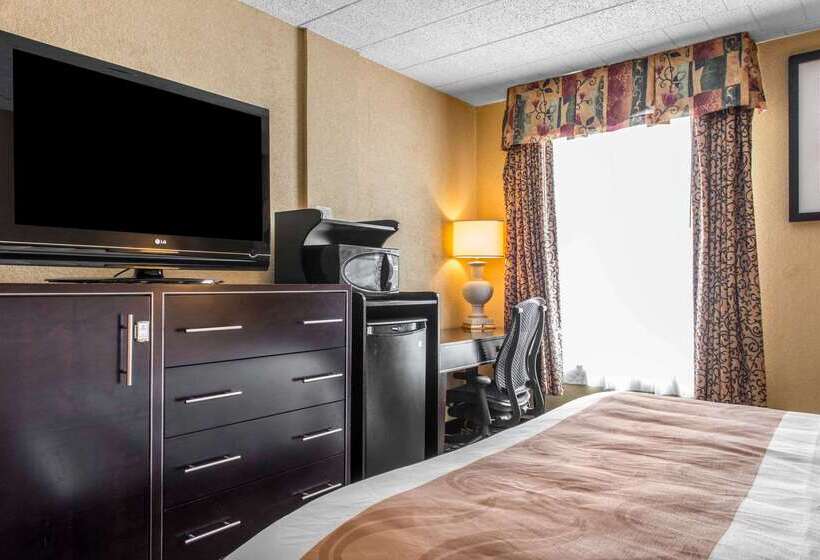 호텔 Quality Inn