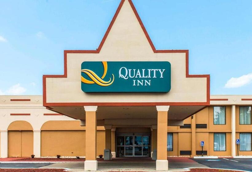 호텔 Quality Inn