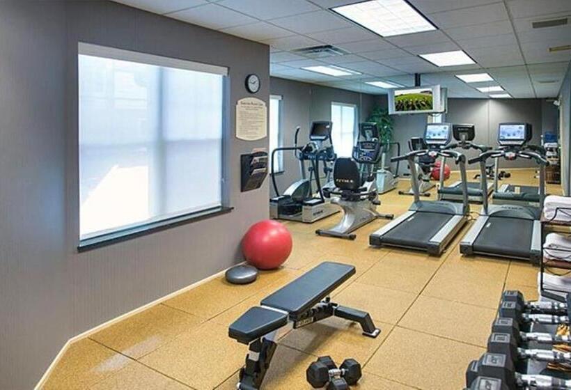 هتل Residence Inn By Marriott Saratoga Springs