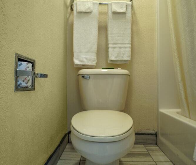 هتل Texas Inn San Benito Near Harlingen