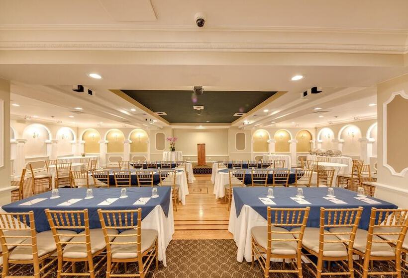 Fotos del hotel The Andrew Hotel:  52