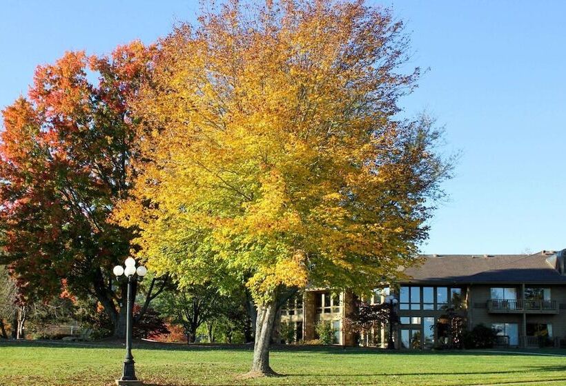 فندق The Ridges Resort On Lake Chatuge