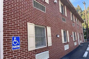 هتل Travelodge By Wyndham Hershey