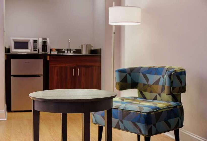 هتل Trilogy Albany Airport, Tapestry Collection By Hilton