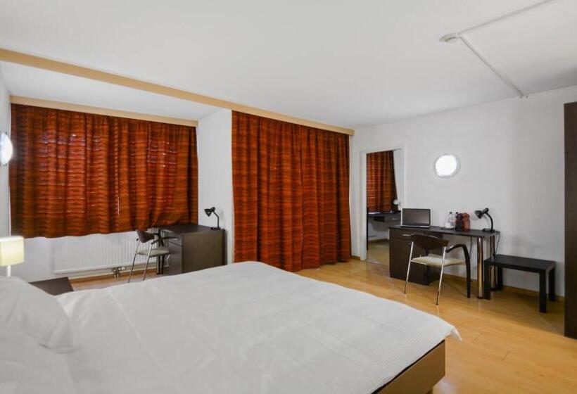 فندق Neuchatel City