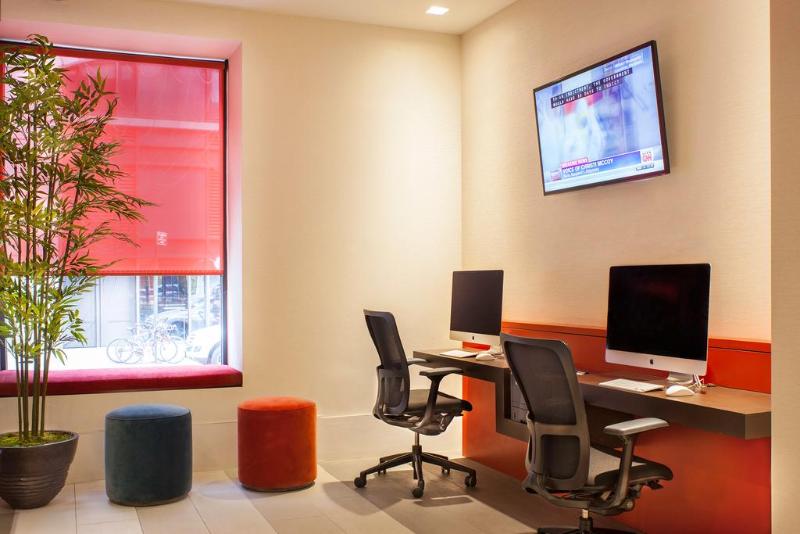 Fotos del hotel 46 Times Square:  3