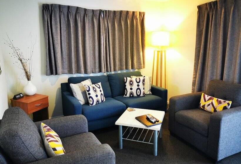 בית מלון כפרי Asure Ascot Motor Inn