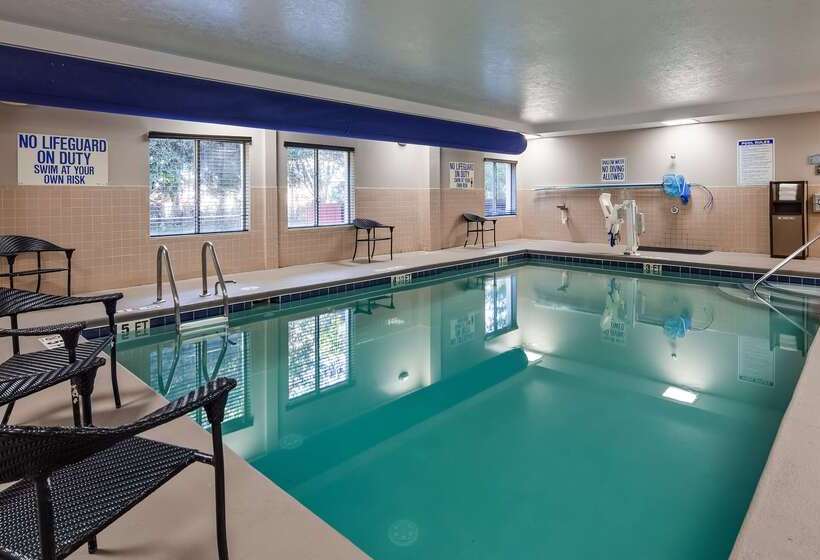 هتل Best Western Airport Inn & Suites