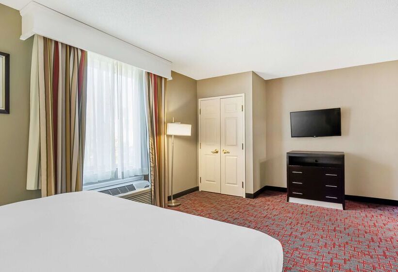 هتل Best Western Airport Inn & Suites