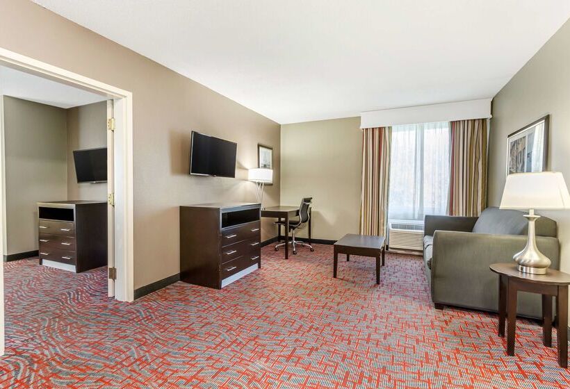 هتل Best Western Airport Inn & Suites