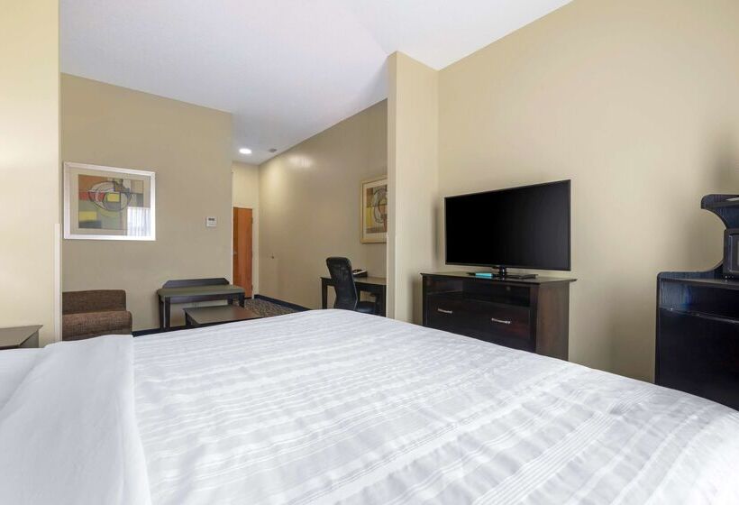 هتل Best Western Plus Brunswick Inn And Suites