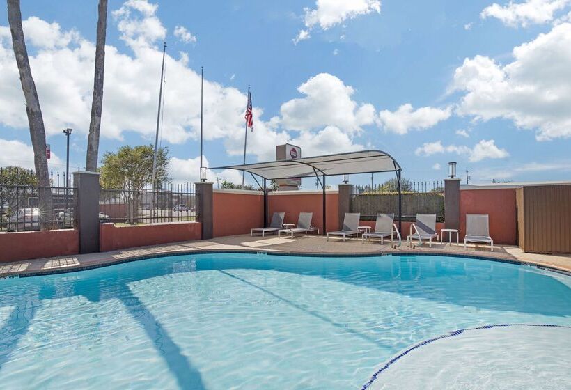 בית מלון כפרי Best Western Plus Edinburg Inn & Suites