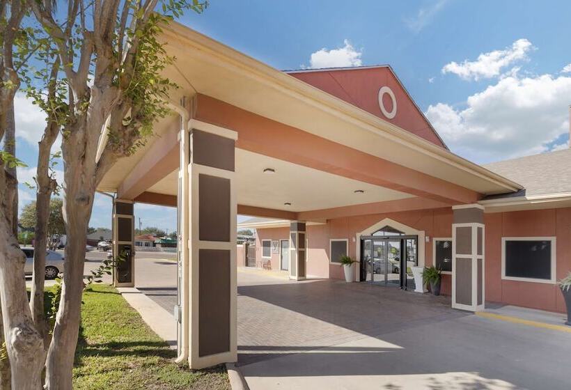 בית מלון כפרי Best Western Plus Edinburg Inn & Suites