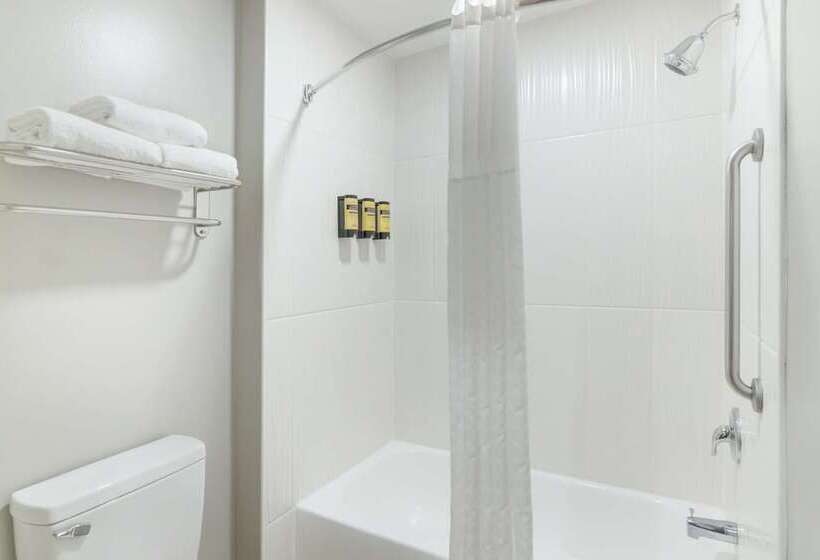 בית מלון כפרי Best Western Plus Edinburg Inn & Suites