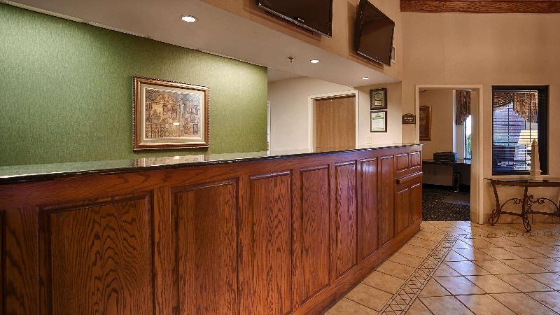 Best Western Plus Executive Hotel & Suites
