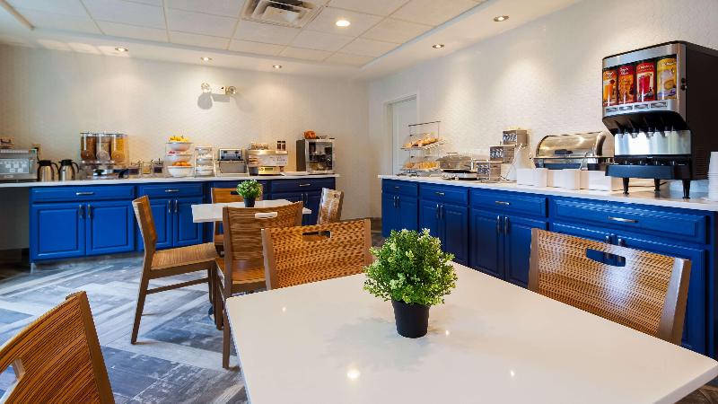 هتل Best Western Plus Newport News