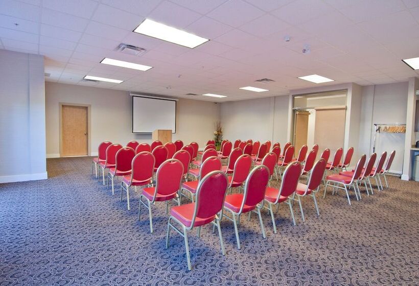 هتل Comfort Inn & Suites