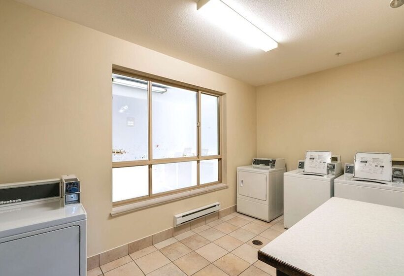 هتل Comfort Inn & Suites