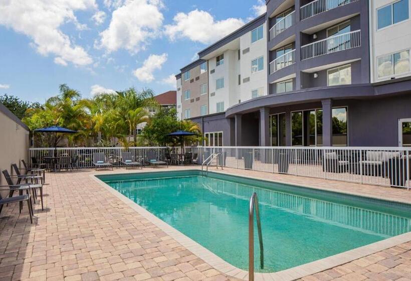 فندق Courtyard Tampa Oldsmar