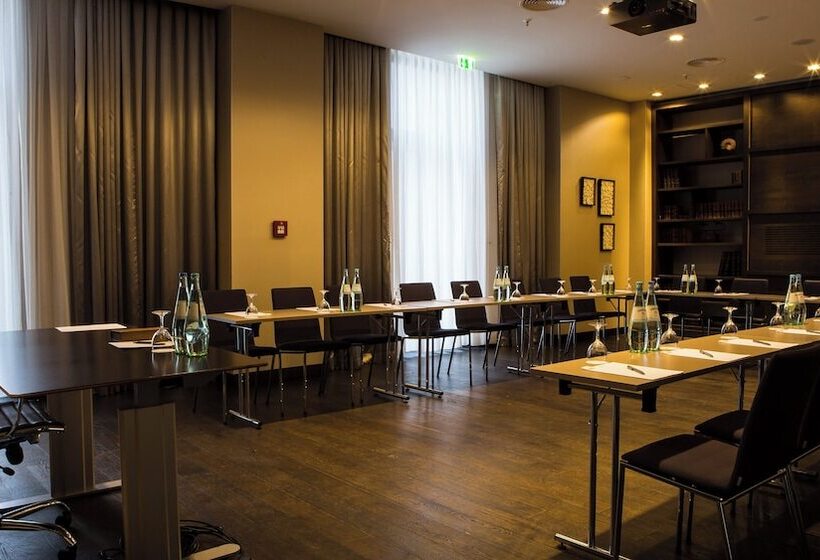 Fotos del hotel Crowne Plaza Berlin  Potsdamer Platz, An Ihg:  2
