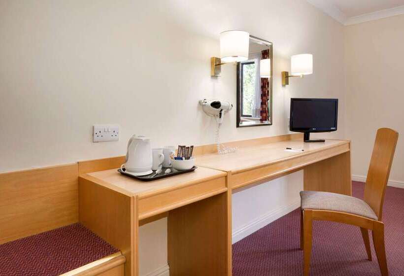 호텔 Days Inn Southampton Rownhams