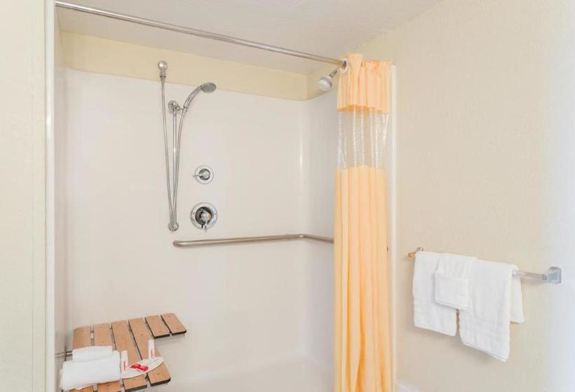 فندق Days Inn & Suites By Wyndham Clermont