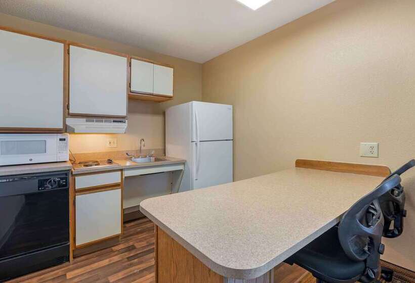 ホテル Extended Stay America Suites  Cincinnati  Blue Ash  Reed Hartman