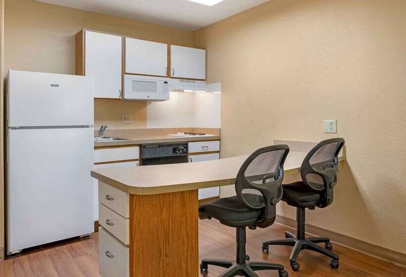 ホテル Extended Stay America Suites  Cincinnati  Blue Ash  Reed Hartman