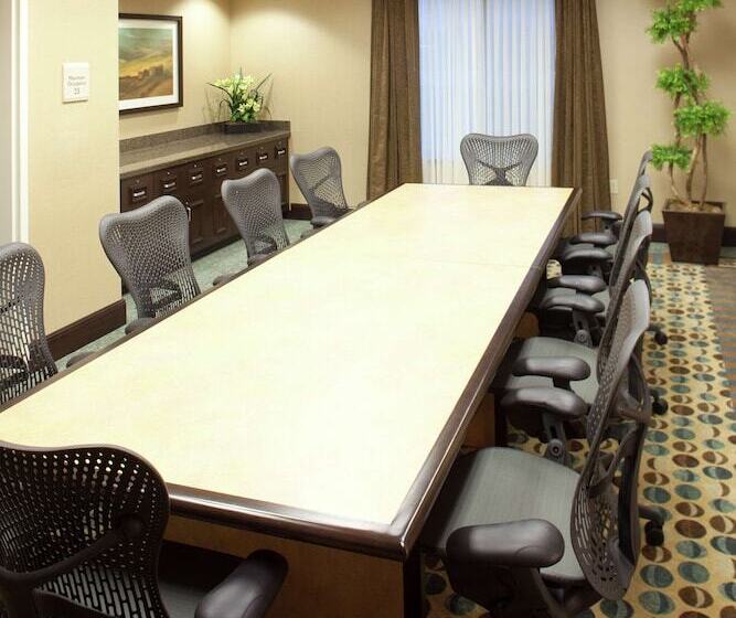 هتل Hilton Garden Inn Sioux Falls South