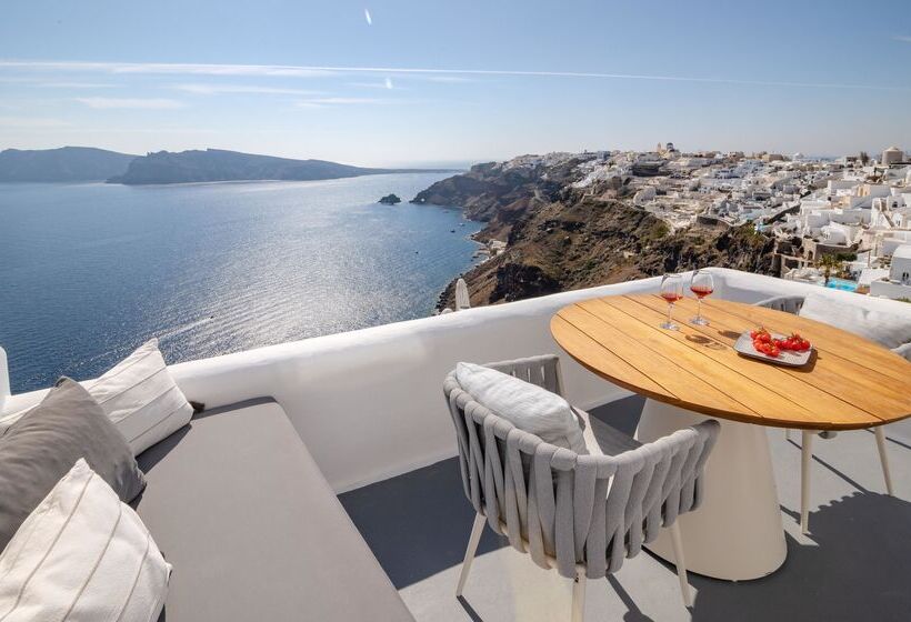 هتل Ikies Santorini