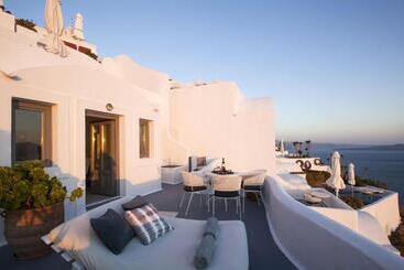 هتل Ikies Santorini