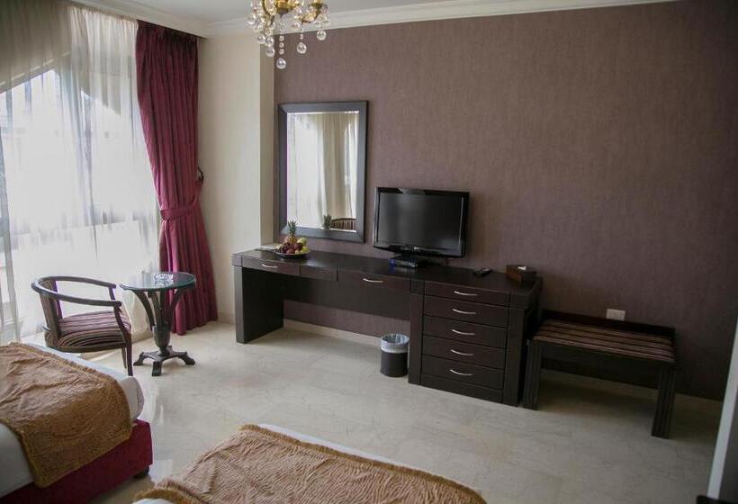 هتل Queens Suite