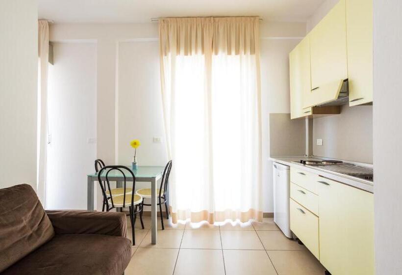 هتل Residence Roxy