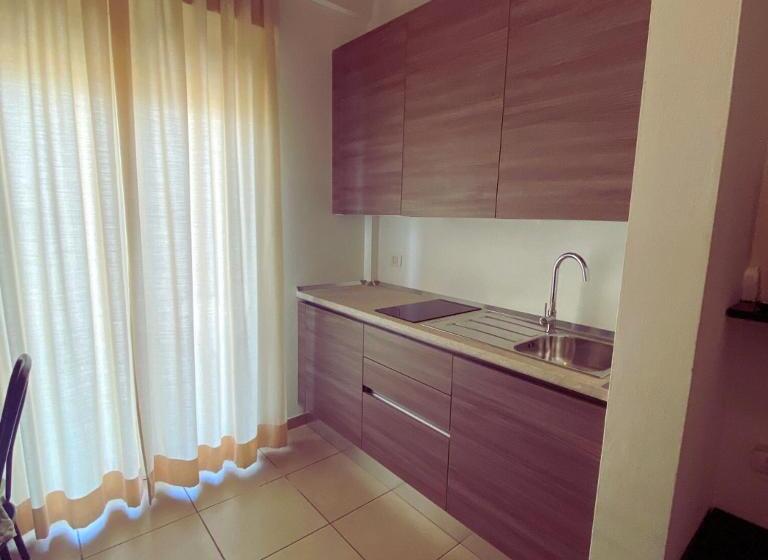 هتل Residence Roxy
