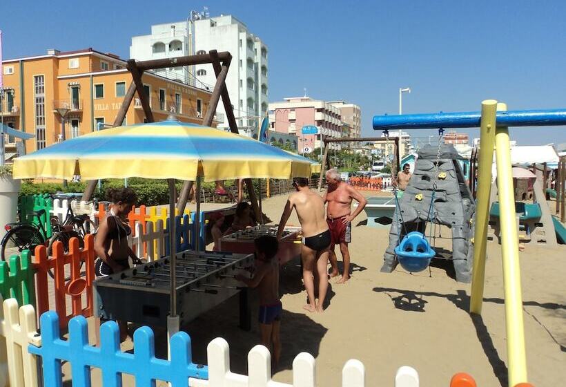 هتل Residence Roxy