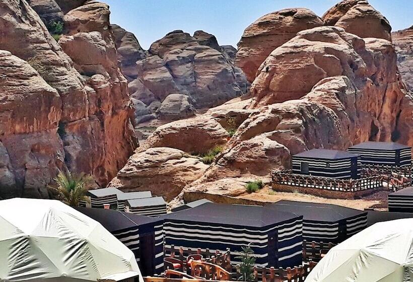 هتل Seven Wonders Luxury Camp