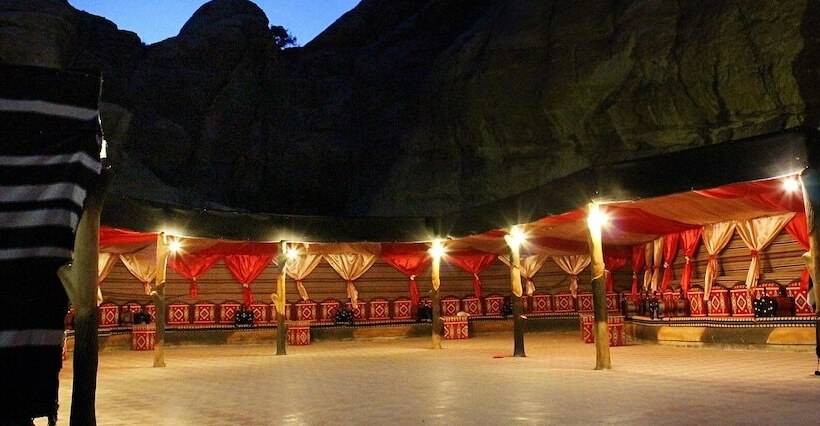 هتل Seven Wonders Luxury Camp