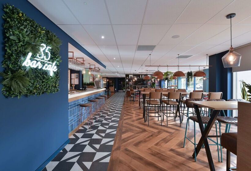 هتل Travelodge Birmingham Airport