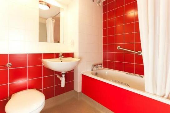 هتل Travelodge Northampton Central