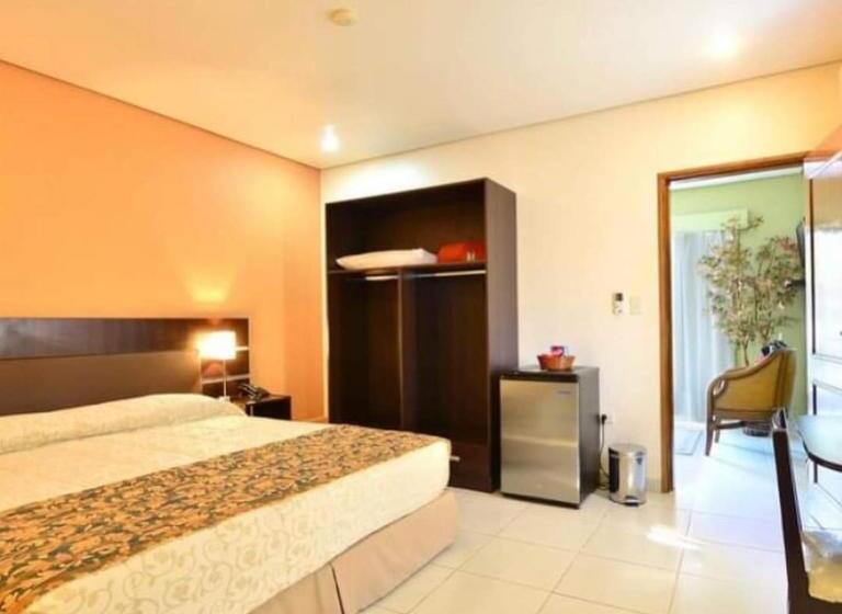 Sbs Hotel & Spa