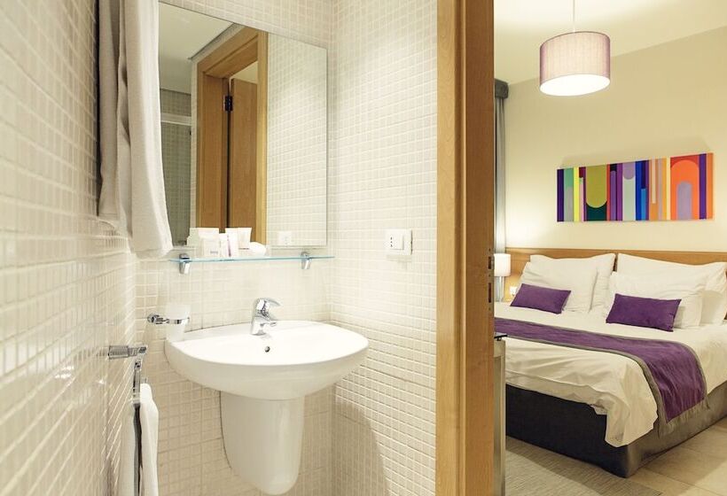 Xpress By Smallville