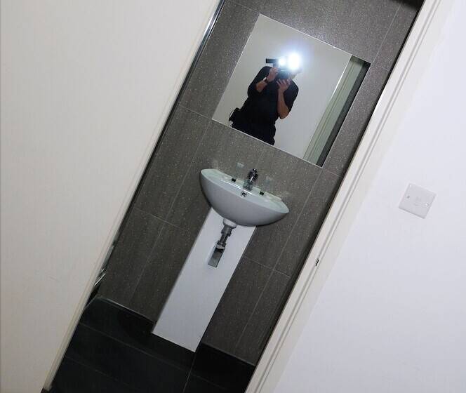 Abercorn House   Hostel