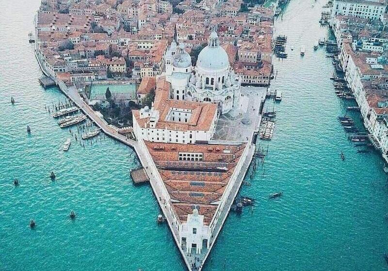 مسافرخانه Luxury Suites In Venice Friendly Venice Suites