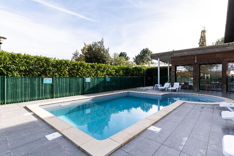 هتل All Suites Le Teich – Bassin D’arcachon