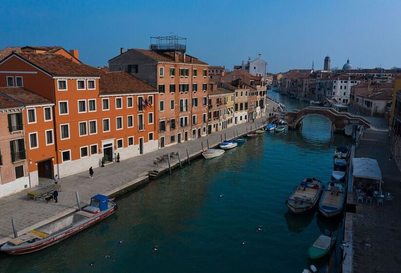 هتل Carnival Palace   Venice Collection