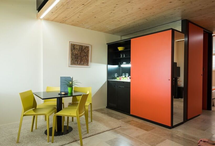 בית מלון כפרי Hôtel Restaurant Le Château De Besseuil, Mâcon Nord   Teritoria